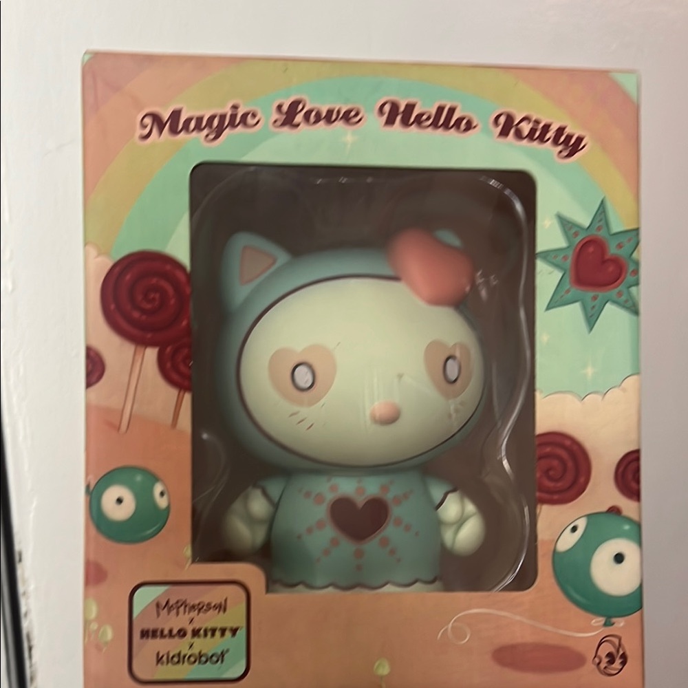 Hello Kitty Magic Love Figure - Green and Pink